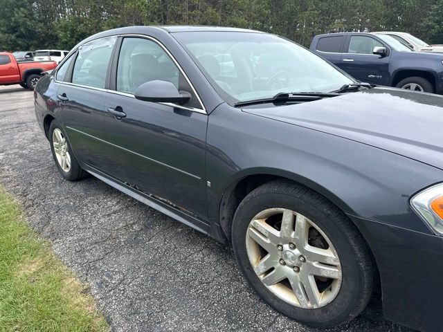 Used 2009 Chevrolet Impala LT FWD image 2