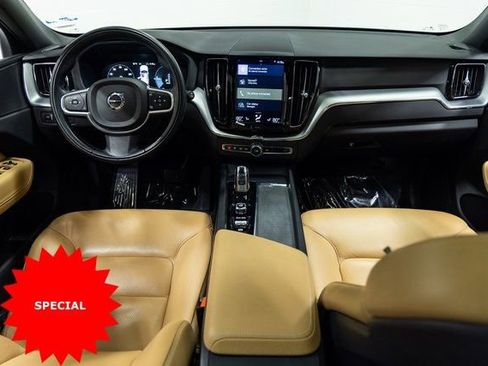 Used 2018 Volvo XC60 T8 Momentum image 21