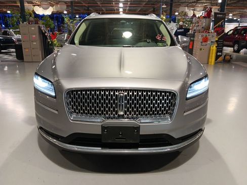 Used 2023 Lincoln Nautilus Reserve AWD/4WD image 11