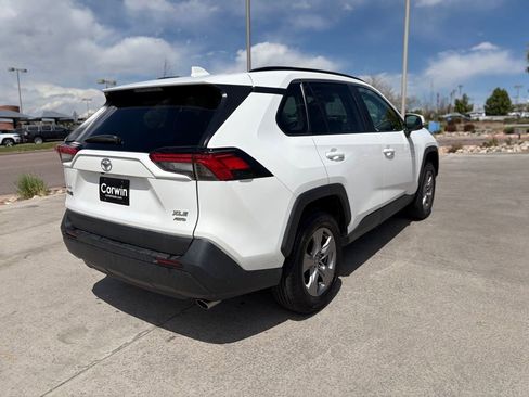 Used 2024 Toyota RAV4 XLE AWD/4WD image 5