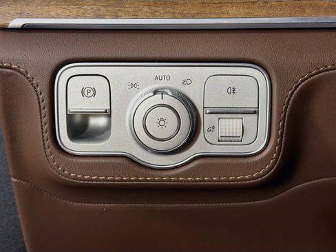 Certified 2024 Mercedes-Benz GLE 53 AMG 4MATIC image 11