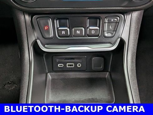 Used 2018 GMC Terrain SLT image 29