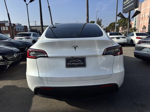 Used 2024 Tesla Model Y Long Range image 6