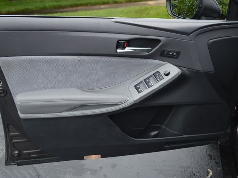Used 2019 Toyota Avalon Touring w/ Advanced Safety Package FWD image 13