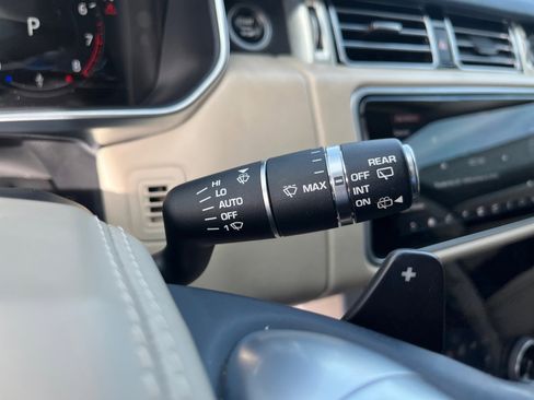 Used 2018 Land Rover Range Rover Long Wheelbase Supercharged image 11