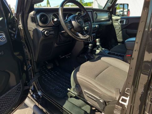 Used 2021 Jeep Gladiator Sport AWD/4WD image 10