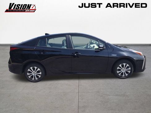 Used 2019 Toyota Prius XLE AWD/4WD image 6