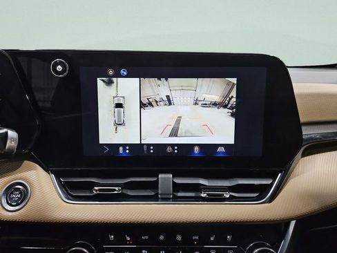 Used 2025 Chevrolet Equinox ACTIV w/ Safety and Technology Package image 25