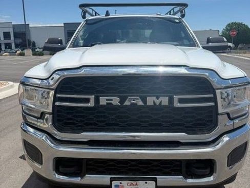 Used 2022 RAM 3500 Tradesman w/ Chrome Appearance Group AWD/4WD image 2