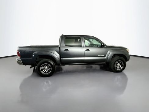 Used 2014 Toyota Tacoma PreRunner w/ SR5 Package RWD image 9
