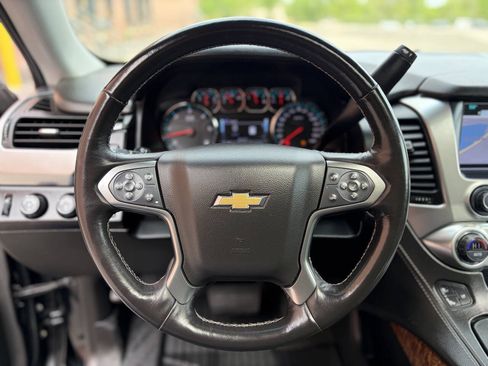 Used 2018 Chevrolet Tahoe Premier AWD/4WD image 35