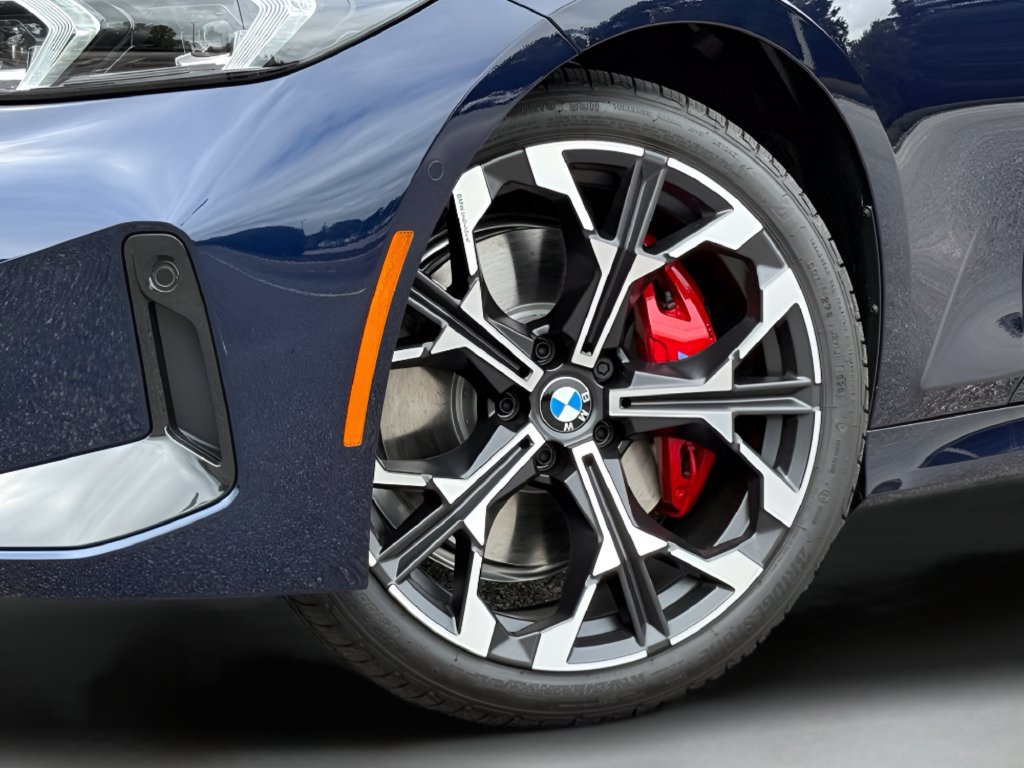 New 2026 BMW 330i Sedan w/ M Sport Package RWD image 27