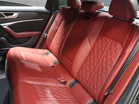 Used 2025 Audi S6 Premium Plus AWD/4WD image 38