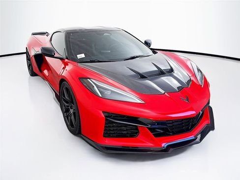 Used 2024 Chevrolet Corvette Z06 image 1