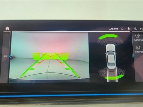 Used 2023 BMW 530e xDrive w/ Premium Package image 45