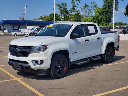 Used 2017 Chevrolet Colorado LT w/ Redline Special Edition AWD/4WD image 2