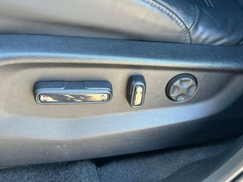 Used 2022 Honda CR-V Touring image 25