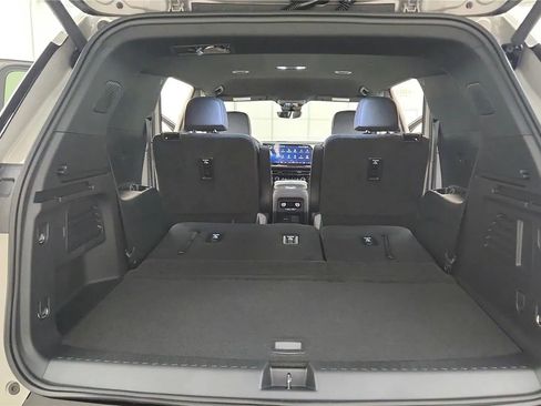 New 2026 Chevrolet Traverse Z71 w/ Driver Confidence Package image 38