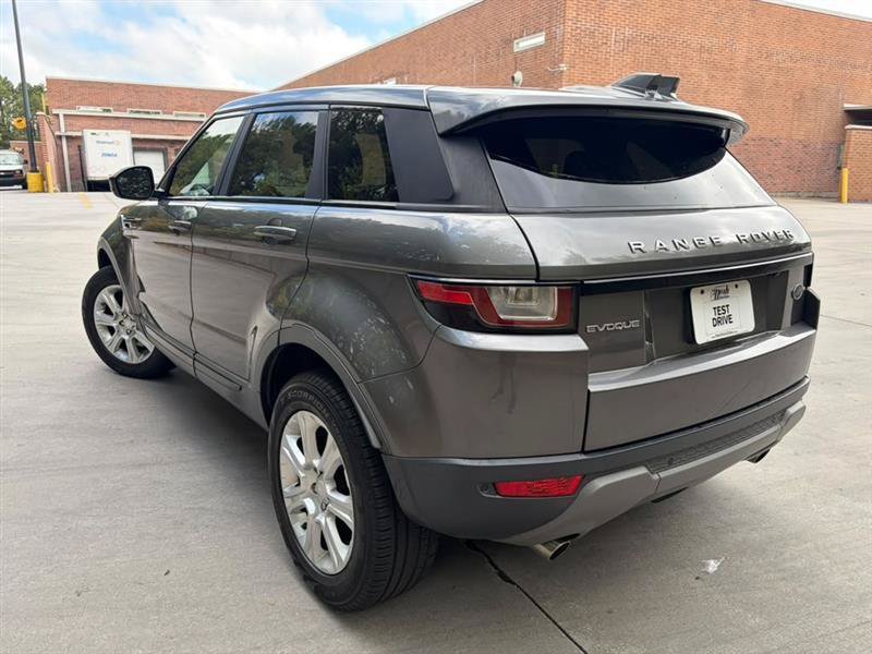 Used 2018 Land Rover Range Rover Evoque SE AWD/4WD image 4