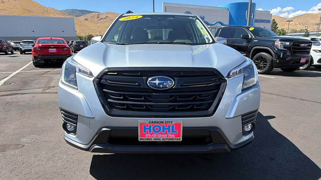 Used 2024 Subaru Forester Limited w/ Convenience Package AWD/4WD image 8