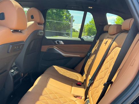 Used 2023 BMW X5 xDrive40i w/ M Sport Package AWD/4WD image 10