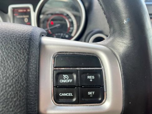 Used 2018 Dodge Journey SXT w/ Connectivity Group FWD image 15