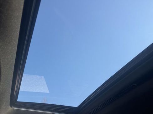 Used 2024 Mercedes-Benz GLE 450e 4MATIC image 38