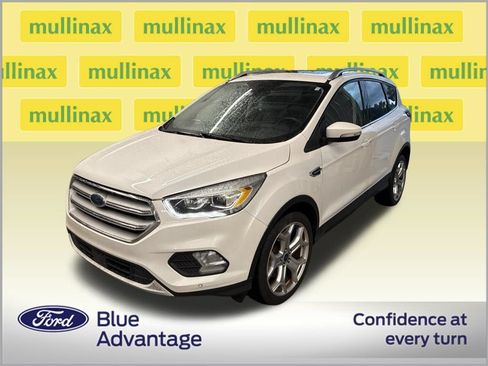 Used 2019 Ford Escape Titanium FWD image 2