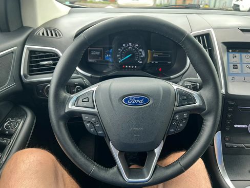 Used 2017 Ford Edge Titanium FWD image 7