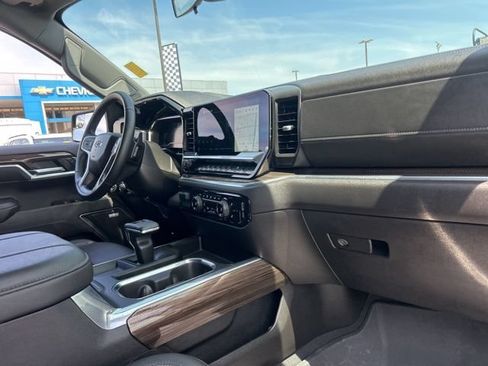 Used 2024 Chevrolet Silverado 1500 RST w/ Redline Edition AWD/4WD image 33