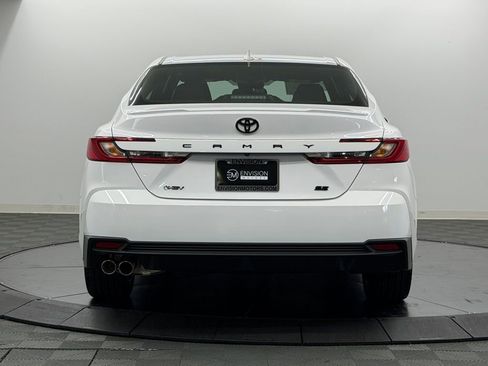 Used 2026 Toyota Camry SE image 9