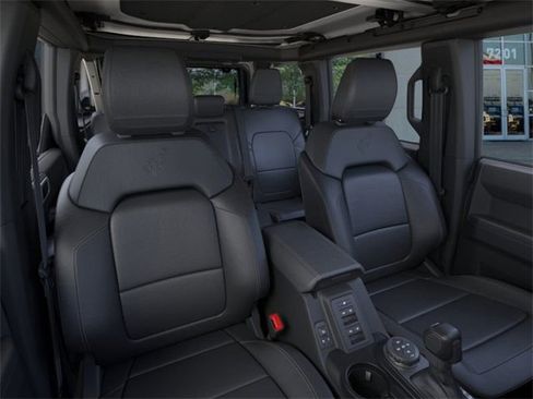 New 2025 Ford Bronco Badlands image 10