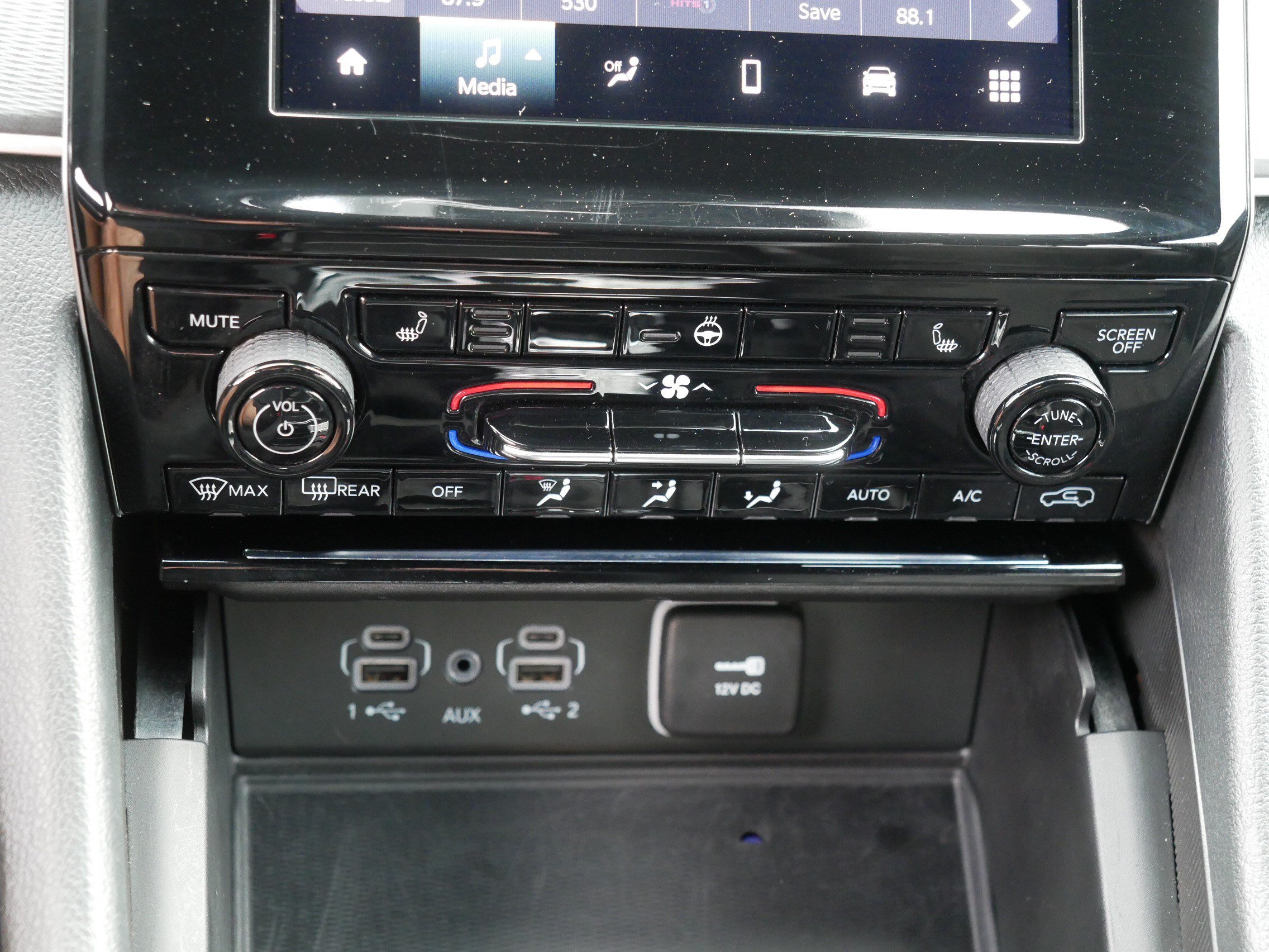 Used 2023 Jeep Grand Cherokee L Laredo AWD/4WD image 23