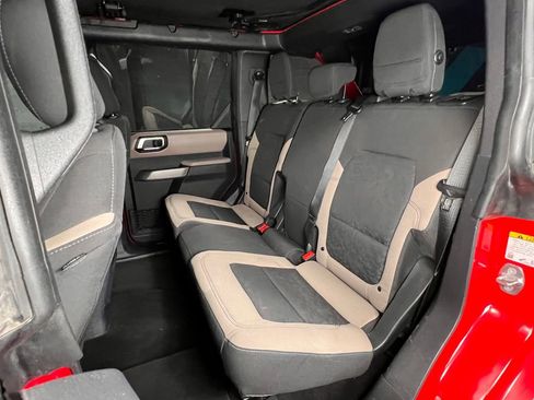Used 2022 Ford Bronco Wildtrak AWD/4WD image 15