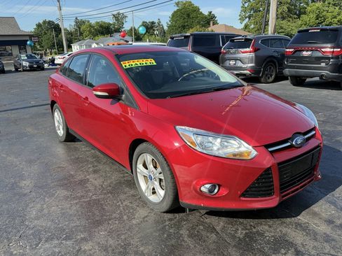 Used 2012 Ford Focus SE FWD image 3