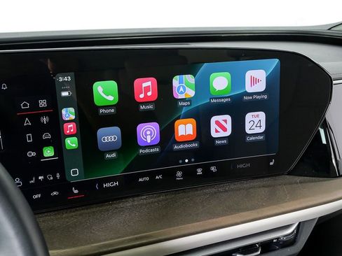 Used 2025 Audi Q5 Premium Plus w/ Premium Plus image 16