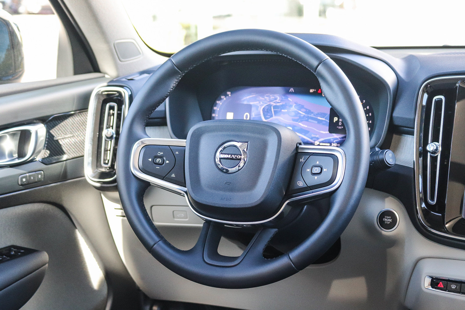 Used 2026 Volvo XC40 B5 Plus AWD/4WD image 16