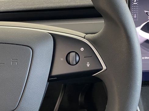 Used 2026 Tesla Model Y AWD image 29