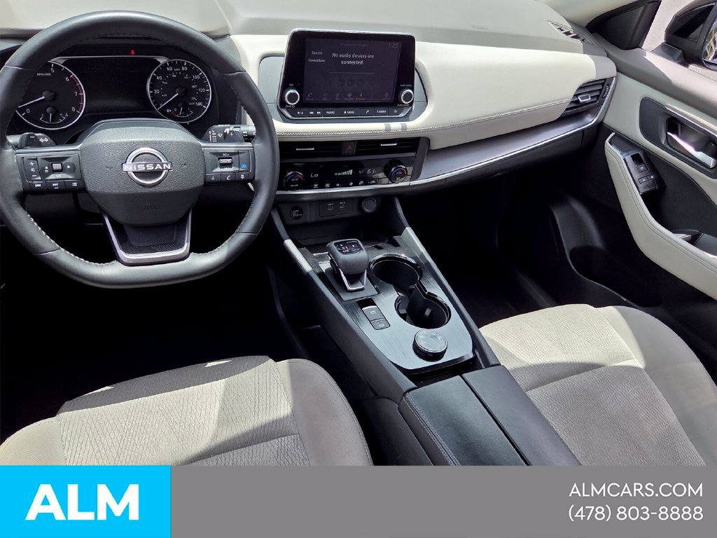 Used 2025 Nissan Rogue SV AWD/4WD image 7