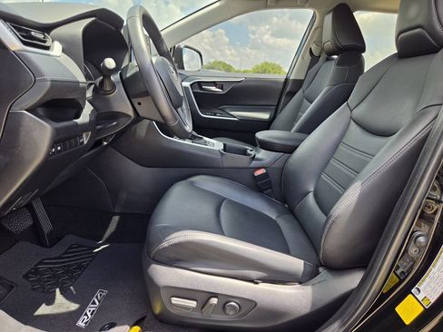 Used 2022 Toyota RAV4 XLE Premium FWD image 26