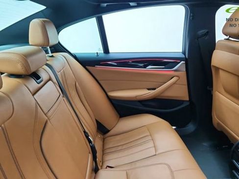 Used 2021 BMW 530i w/ Convenience Package RWD image 25