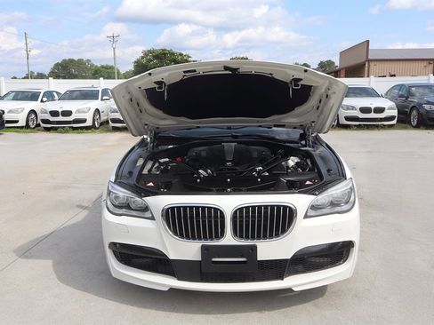 Used 2015 BMW 750Li xDrive AWD/4WD image 39