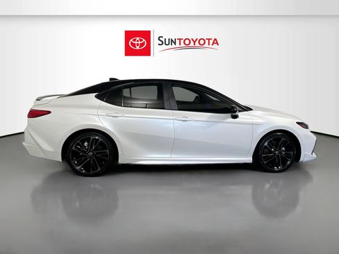 Used 2025 Toyota Camry XSE image 2