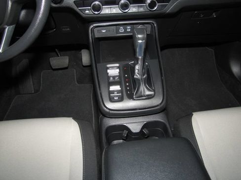 Certified 2024 Honda CR-V EX image 15
