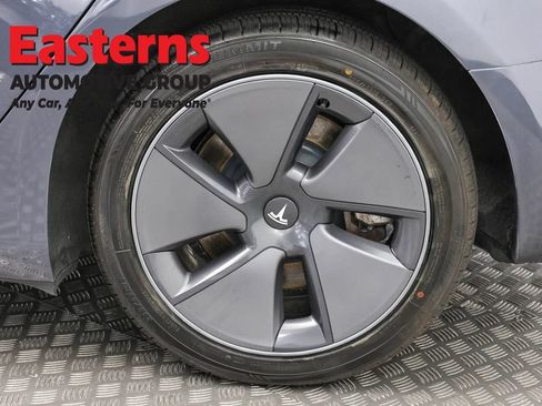 Used 2023 Tesla Model 3 Standard Range RWD image 27