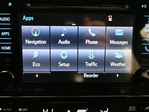 Used 2016 Toyota Prius Three Touring image 16