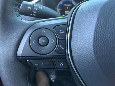 Used 2025 Toyota RAV4 XSE w/ Advanced Technology Package image 29