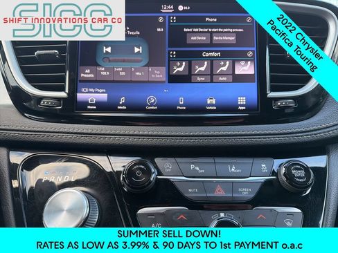 Used 2022 Chrysler Pacifica Touring FWD image 16