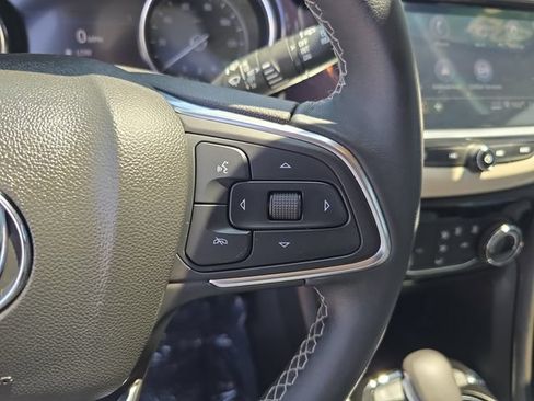 Used 2021 Buick Encore GX Preferred w/ Sport Touring Package FWD image 24