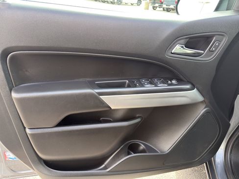 Used 2022 Chevrolet Colorado LT w/ Luxury Package image 14